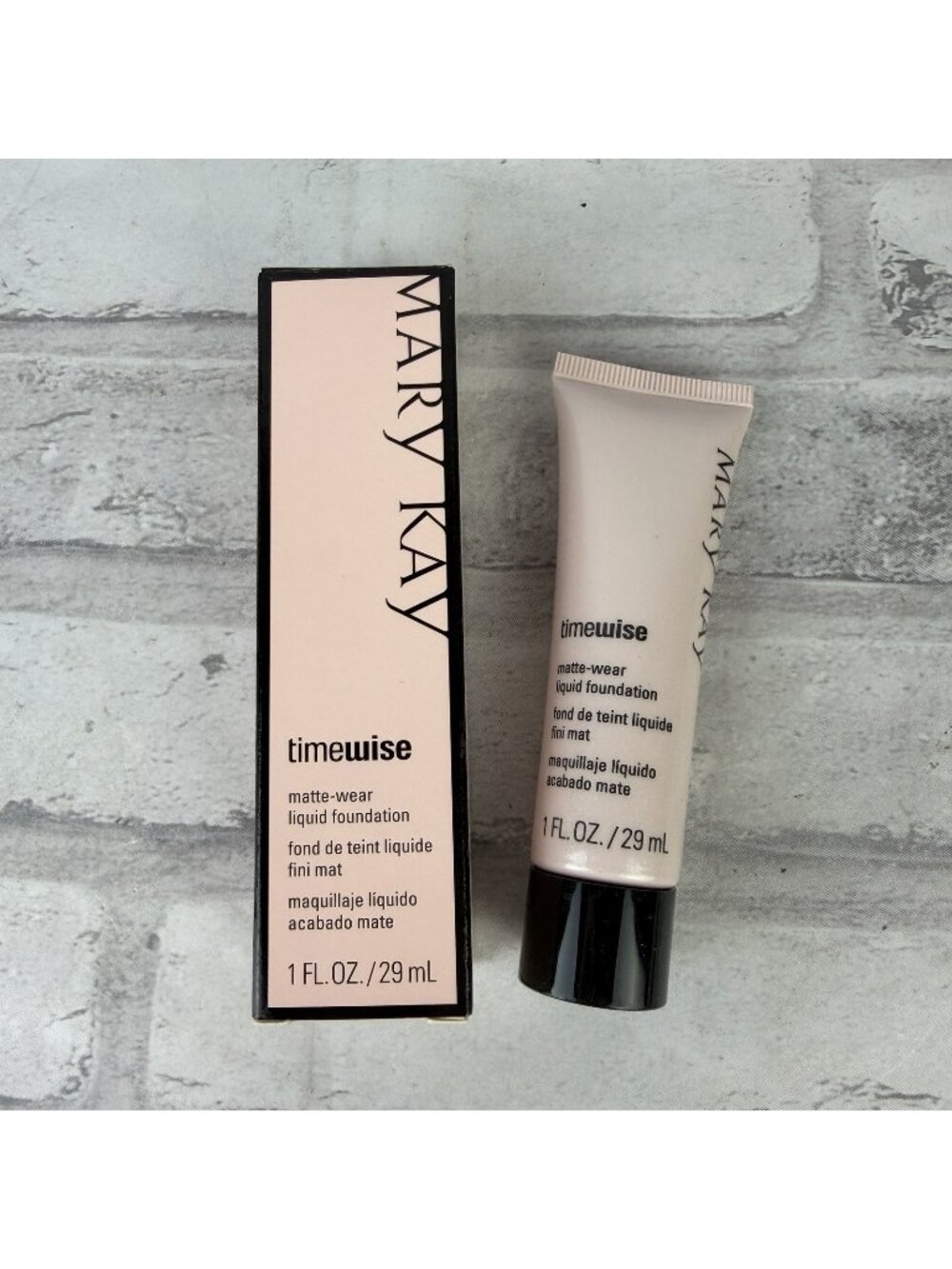 Mary Kay Timewise Matte Wear Liquid Foundation Ivory 3 Combo/Oily NOS 038752
